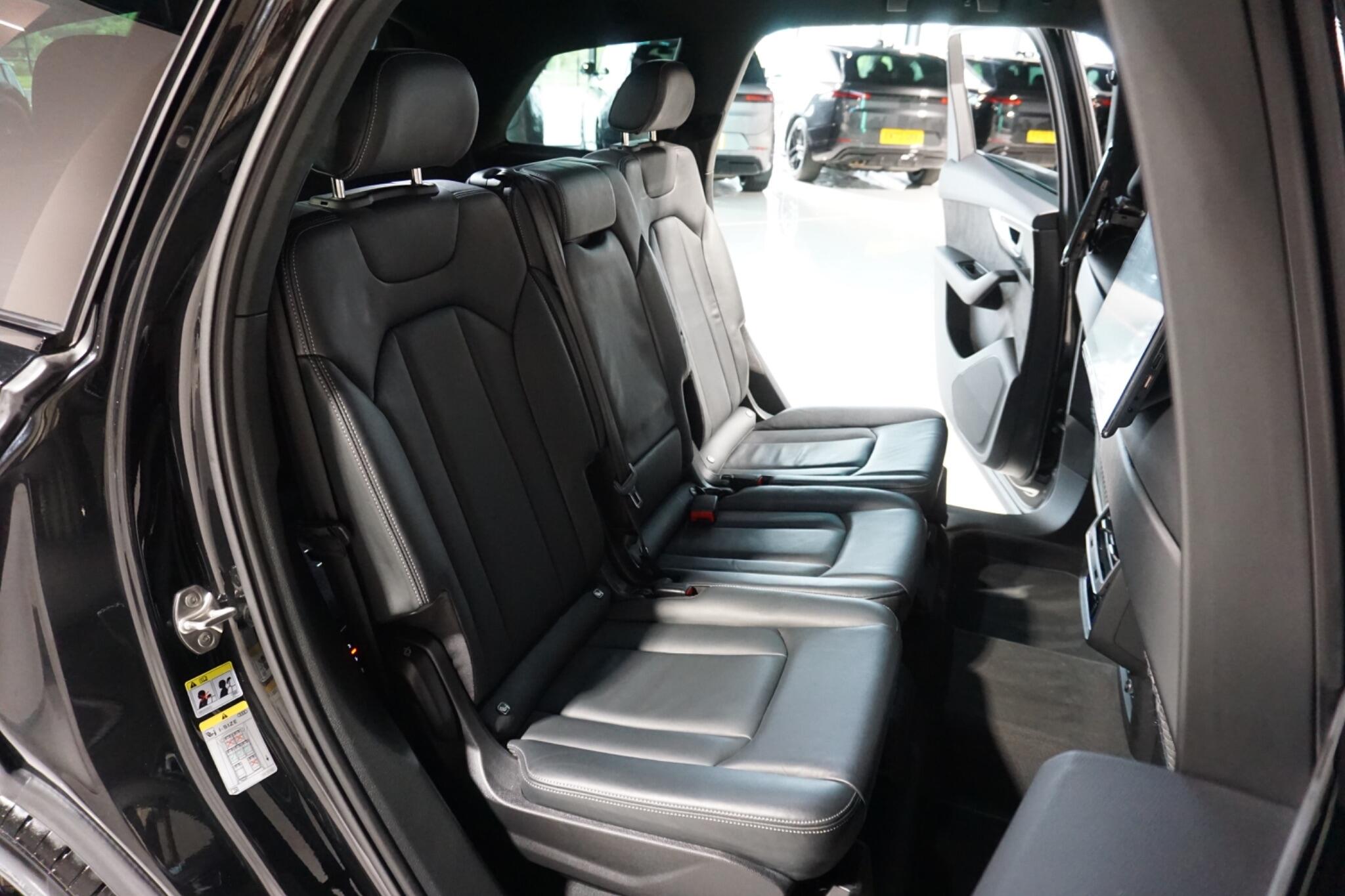 Audi Q7 3.0 TFSI V6 55 Black Edition SUV 5dr Petrol Tiptronic quattro Euro 6 (s/s) (340 ps)